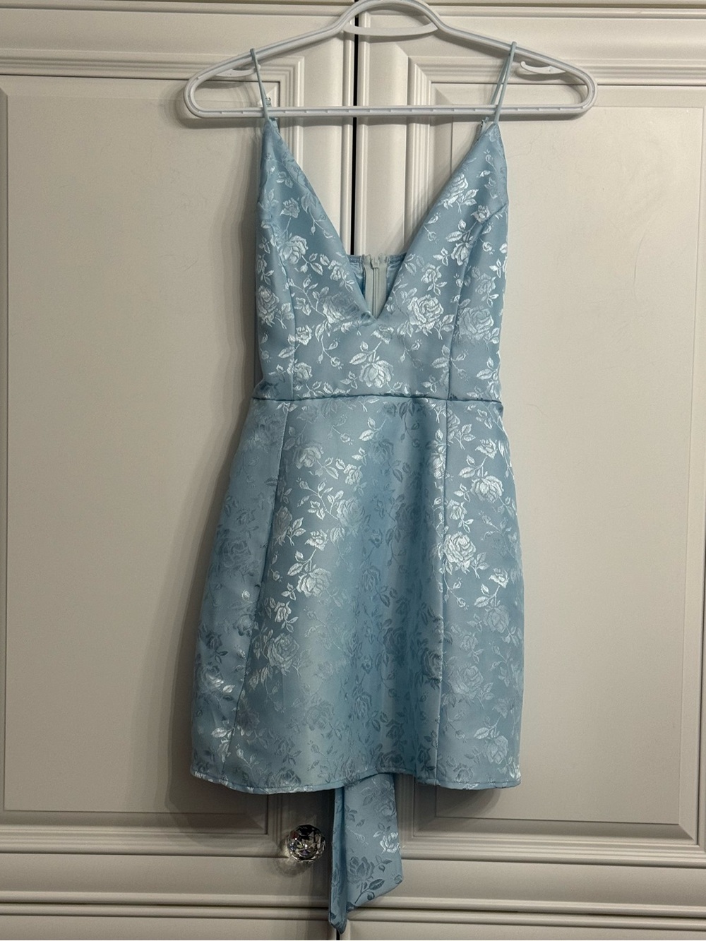 Lucy in the Sky Size Small Light Blue Floral Jacquard Mini Dress with Back Bow